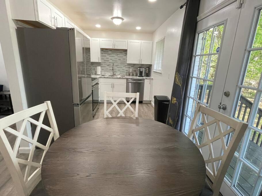 Four Bedroom Home Near Hartsfield Jackson Airport リバーデイル エクステリア 写真